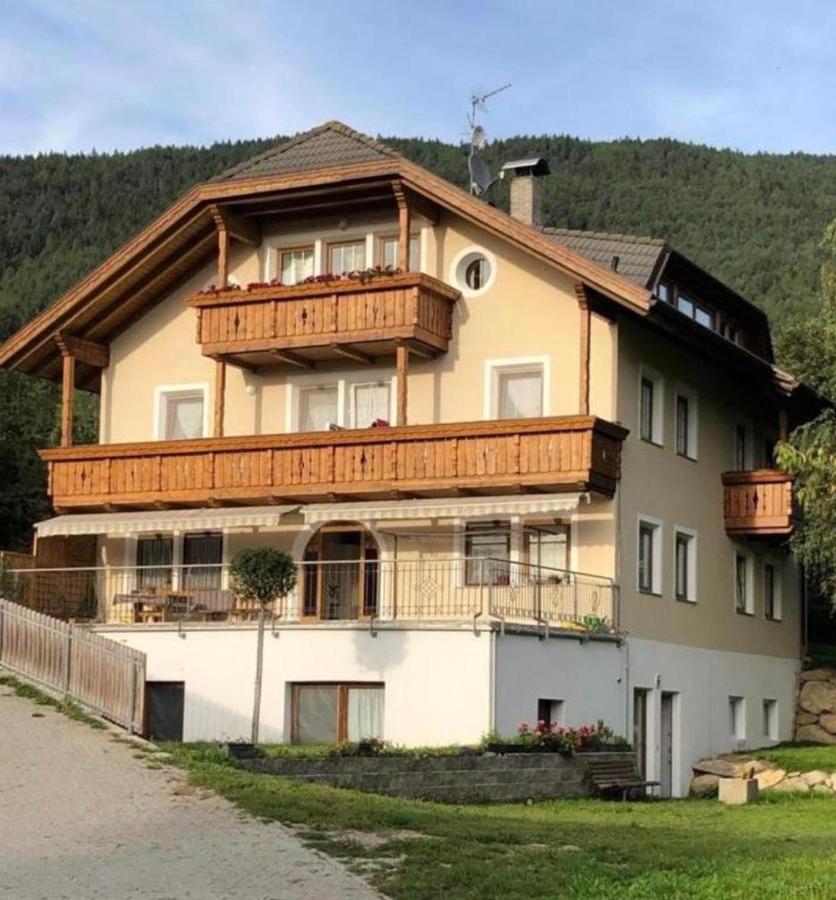 Schoenhuberhof Apartment Panoramablick Brunico Exterior photo